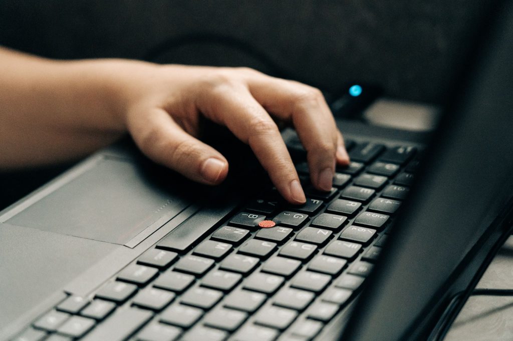 Veri etiketleyerek evden yapay zeka eğitme işi