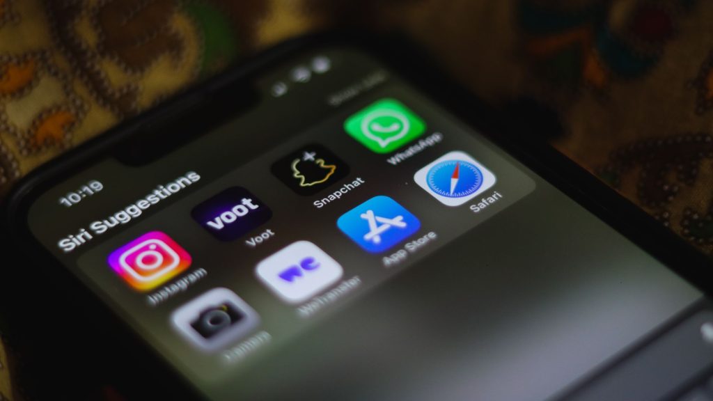 iOS'te WhatsApp Emoji Tepkileri