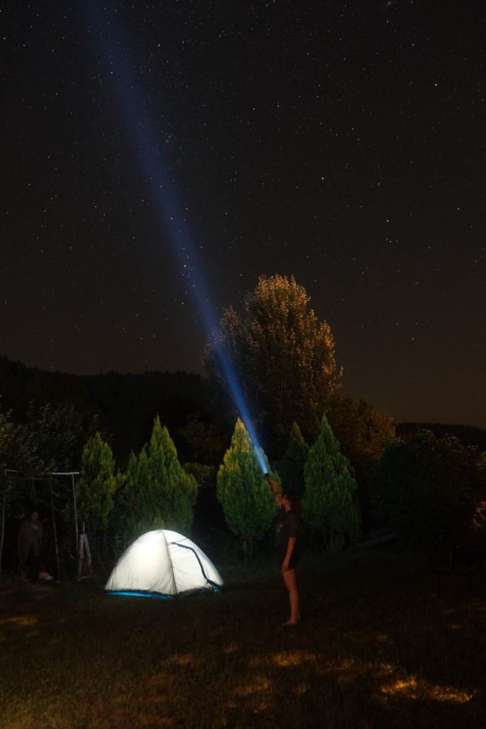 Doğada gece kampı için güvenlik ipuçları