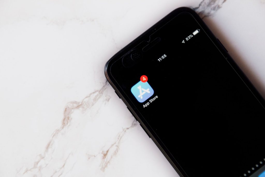 Apple, 110 Ülkede Casus Yazılım Saldırılarına Karşı Uyarılarda Bulundu