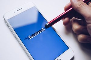 Mark Zuckerberg ve Yapay Zekâ Destekli Boş İlişkiler Geleceği