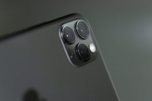 Katlanabilir iPhone Ultra 3, Daha Geniş Ekranlarla Gelecek