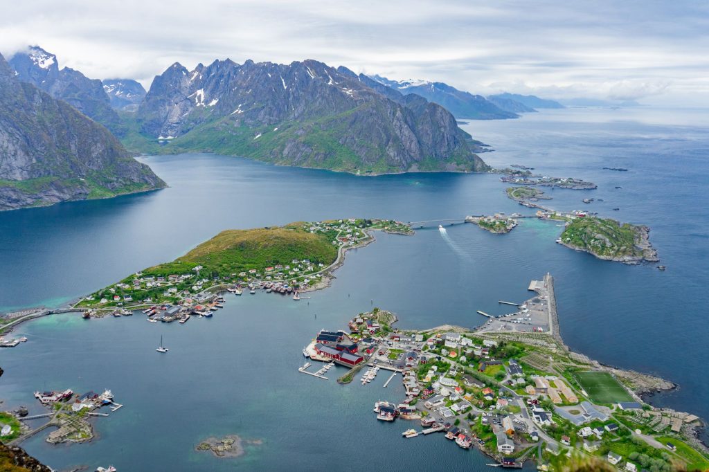 Norveç’in Uzak Adasında Sürdürülebilir Turizm ve Topluluk Deneyimi