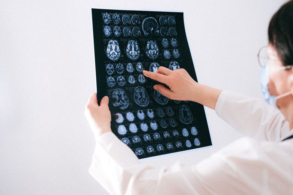 Beyin Enfeksiyonunda Nadir Ama Ölümcül Amoeba Vakası ve Doktorlara Dersleri