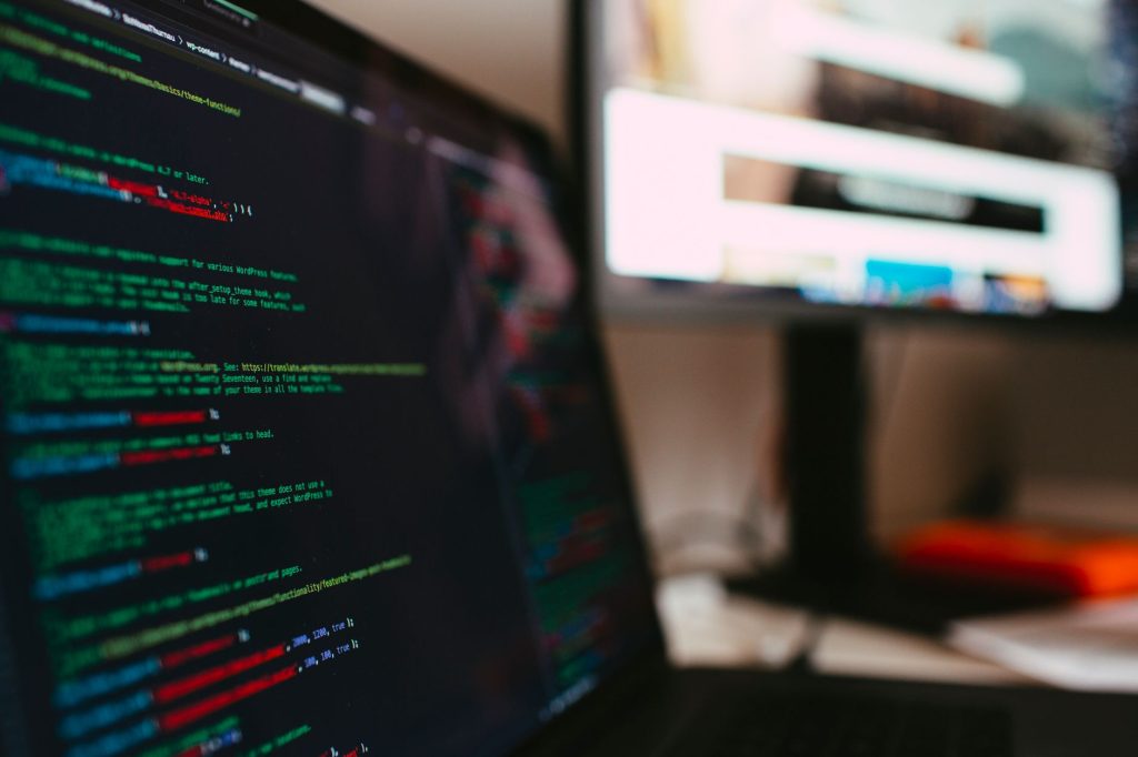 Kodlama öğrenmek için en iyi 5 ücretsiz platform