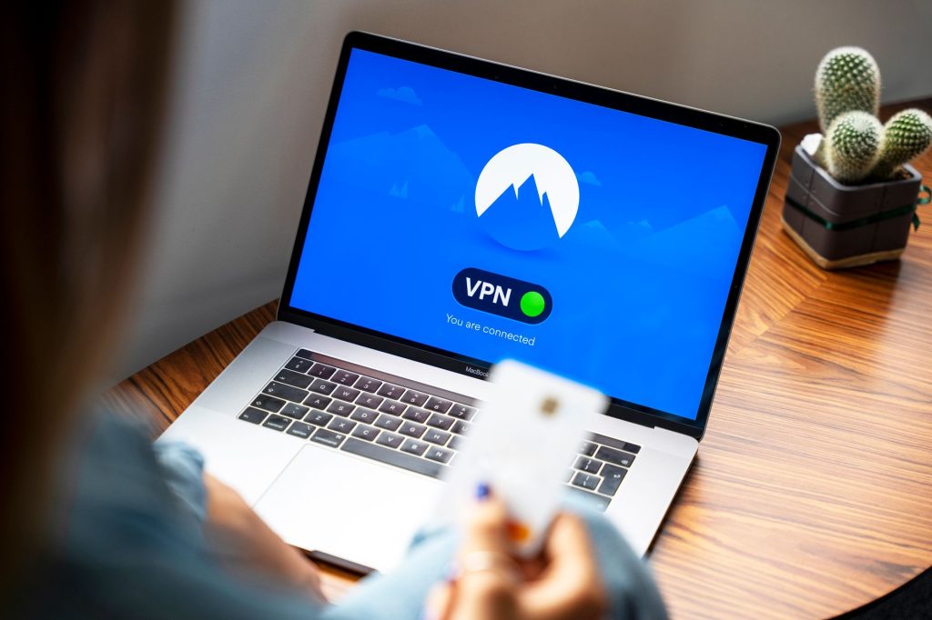 Zoom'daki Ekran Paylaşımı Açığı Cihazınızı