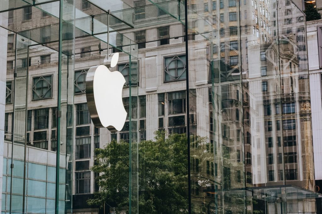 Epic ve Apple Arasında App Store Dışı Alımlarda Komisyon Tartışması
