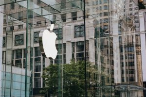 Epic ve Apple Arasında App Store Dışı Alımlarda Komisyon Tartışması
