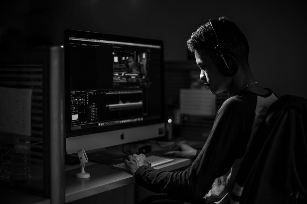 Mac'te Harici Ekran Bağlama ve Mac'te Harici Ekran Bağlama ve