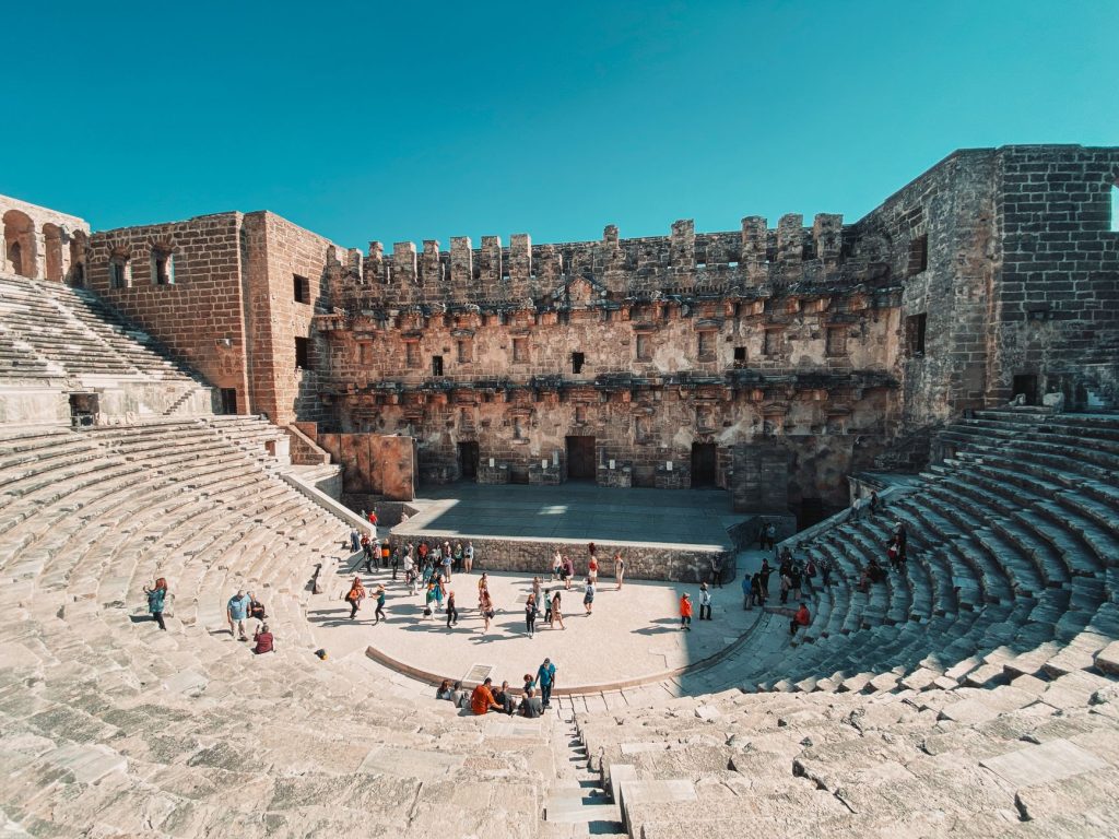 Aspendos Antik Tiyatro ziyaretinde